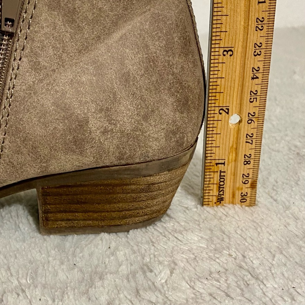 Carlos by Carlos Santana Brie Doe/Taupe Booties Women’s Size 8.5M Vegan Side Zip - Picture 9 of 11